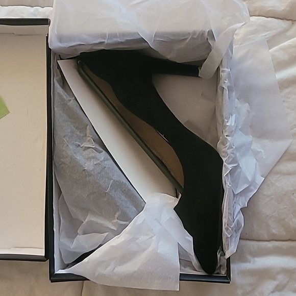 French Connection Black Stiletto Scallop Suede Size 9 Heel Classic NIB - Picture 6 of 6